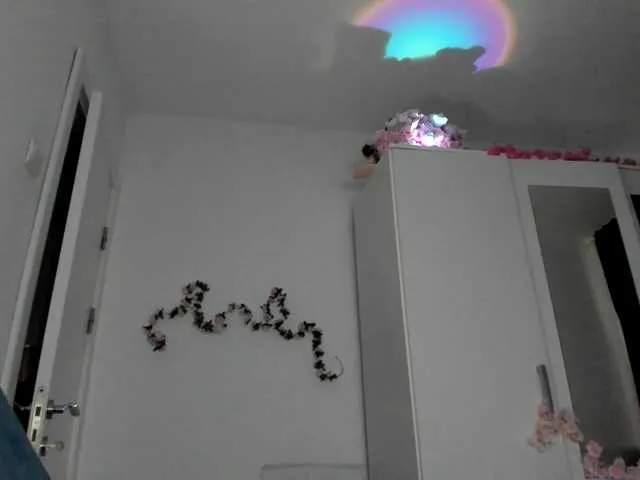 mayumichan13 – webcam model profile photo Image 13