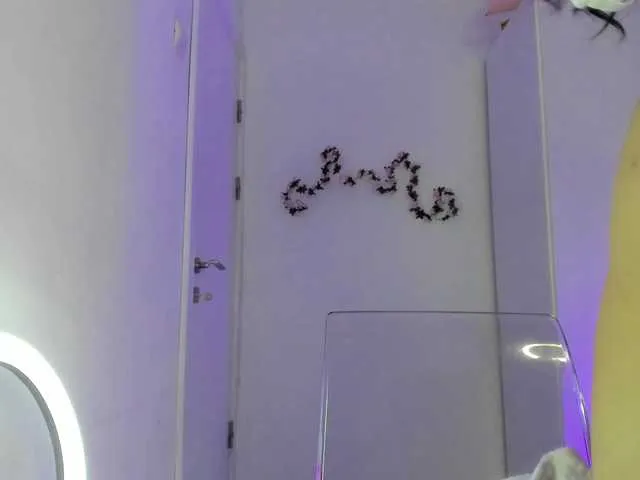 mayumichan13 – webcam model profile photo Image 17