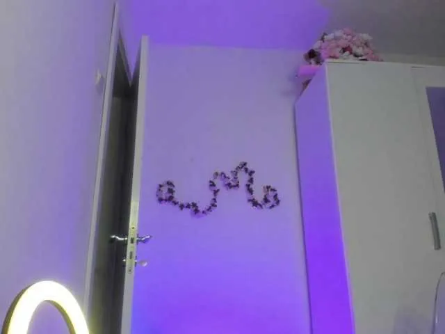 mayumichan13 – webcam model profile photo Image 18