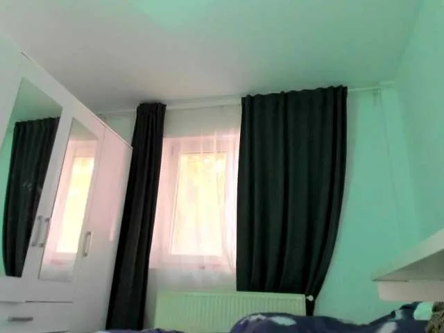 mayumichan13 – webcam model profile photo Image 5