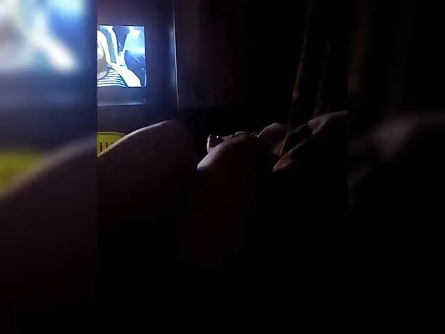 CoreCouple – webcam model profile photo Image 4