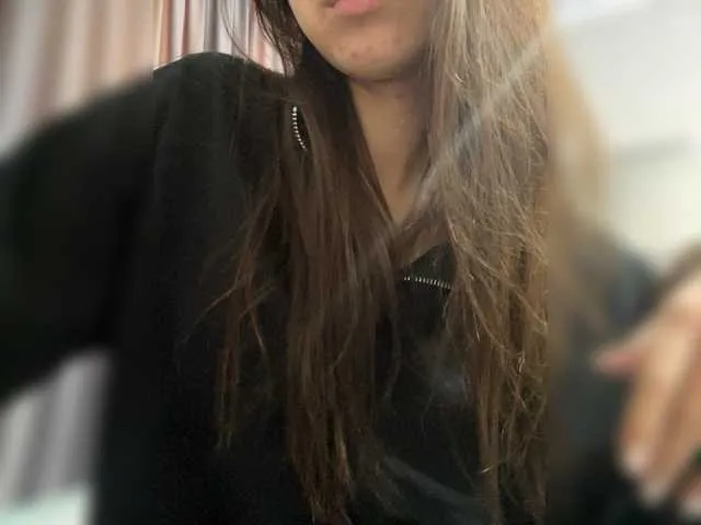 kristiinnka – webcam model profile photo