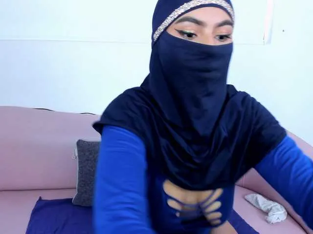 hina_porn – webcam model profile photo Image 8