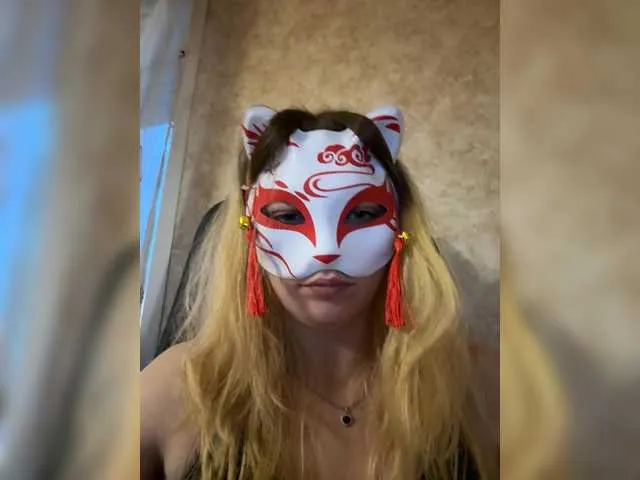 Enchantix – webcam model profile photo Image 9