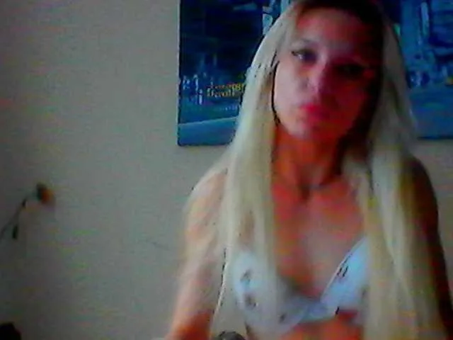 AngelMiaM – webcam model profile photo Image 4