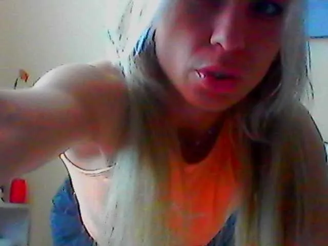 AngelMiaM – webcam model profile photo Image 5