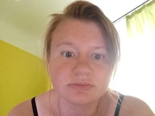 Leenakene – webcam model profile photo