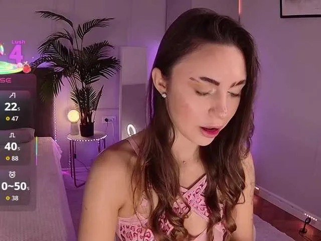 IORio2 – webcam model profile photo Image 18