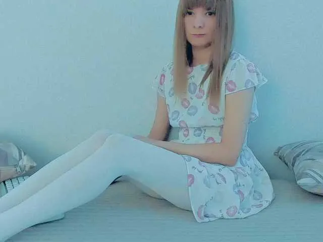 hina_porn – webcam model profile photo Image 11