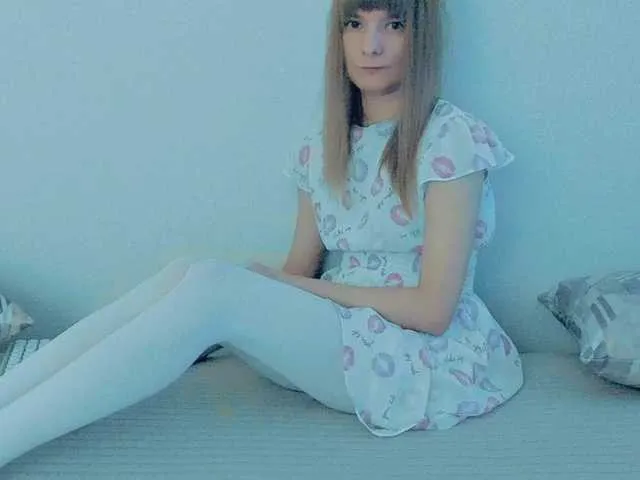 hina_porn – webcam model profile photo Image 12