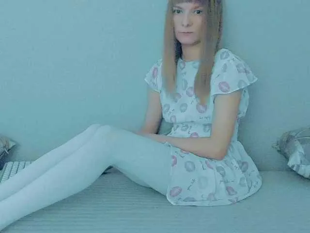hina_porn – webcam model profile photo Image 17