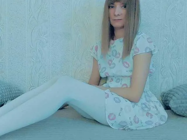 hina_porn – webcam model profile photo Image 2