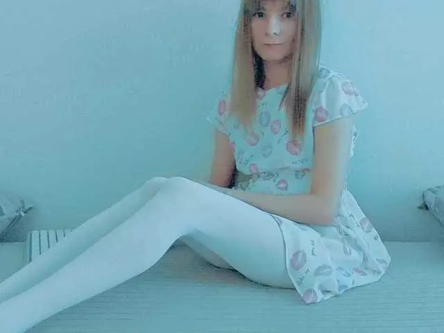 hina_porn – webcam model profile photo Image 9