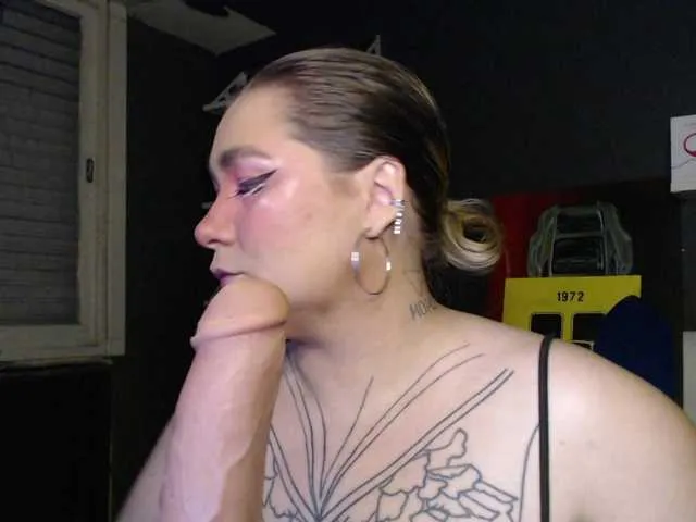 dafnemoon_1 – webcam model profile photo Image 17