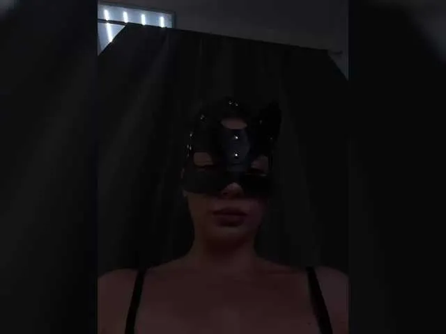 aria_moon18 – webcam model profile photo Image 4