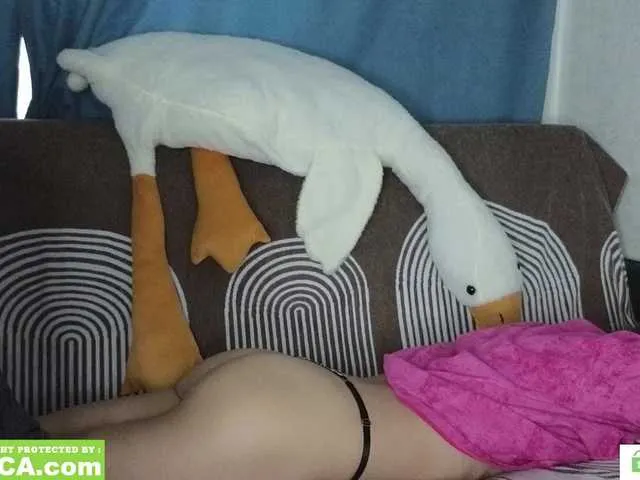 girl_alana – webcam model profile photo Image 3
