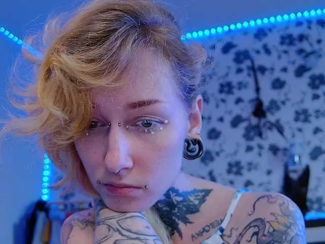 kiraspitqueen – webcam model profile photo Image 10