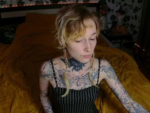 kiraspitqueen – webcam model profile photo Image 12