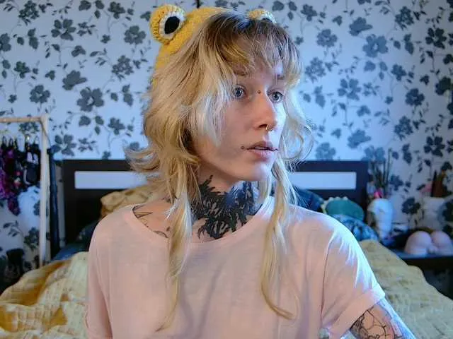 kiraspitqueen – webcam model profile photo Image 15