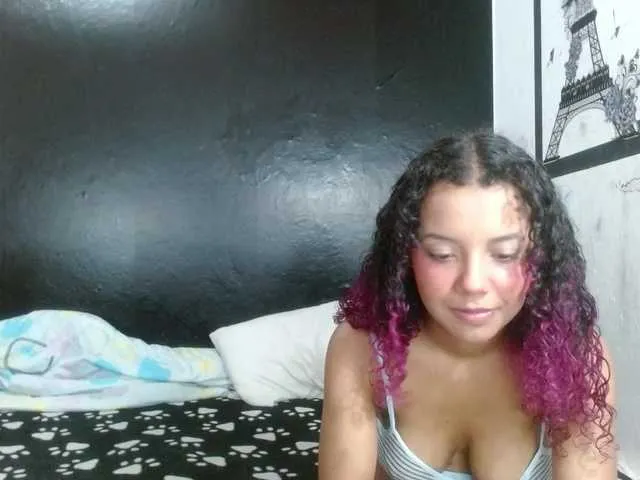 luna_berryy – webcam model profile photo Image 3