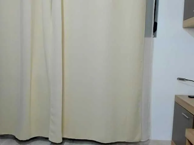IloveTrixiie – webcam model profile photo Image 17