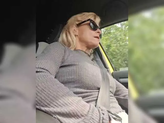 alana15 – webcam model profile photo Image 14