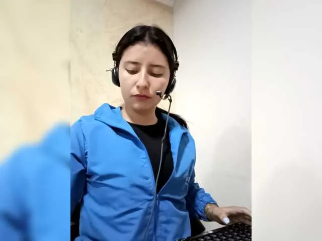 Blonde_sexy21 – webcam model profile photo Image 10