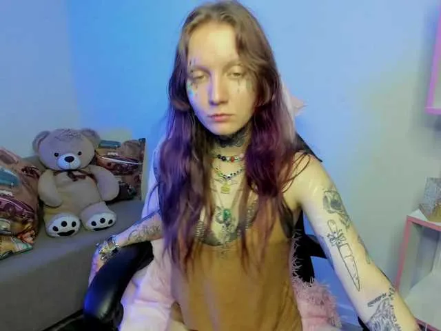 katie_bell_ – webcam model profile photo Image 10