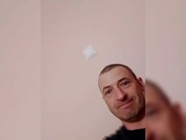 Max6410 – webcam model profile photo