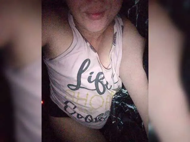 SweetBunnyGF – webcam model profile photo Image 14