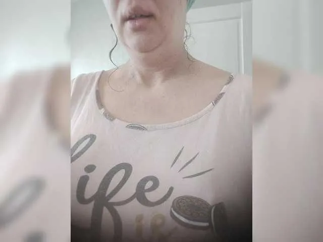SweetBunnyGF – webcam model profile photo Image 4