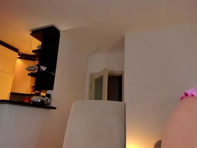 luckrose – webcam model profile photo Image 17