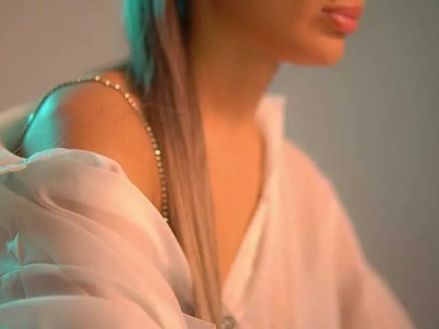 shinyways – webcam model profile photo Image 15