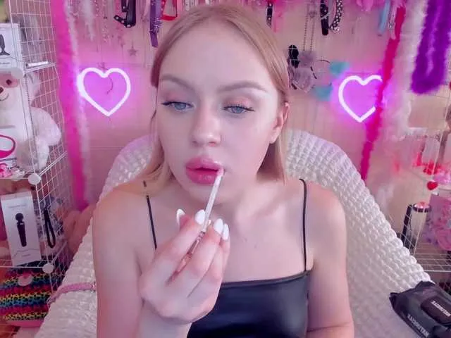 MindyKally – webcam model profile photo