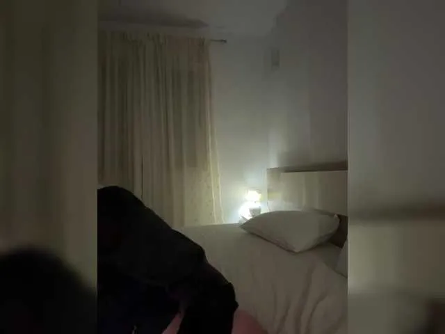 hina_porn – webcam model profile photo Image 9