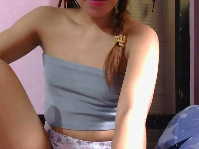 Prueberry – webcam model profile photo Image 3