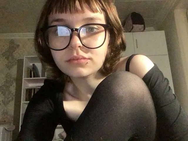 kalilowe_ – webcam model profile photo Image 2