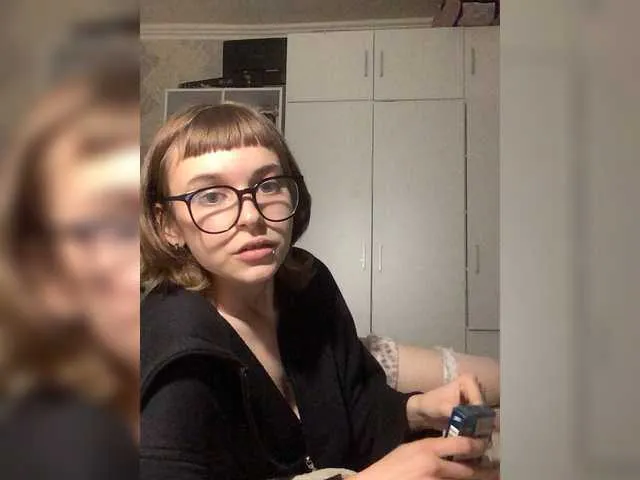 kalilowe_ – webcam model profile photo Image 8