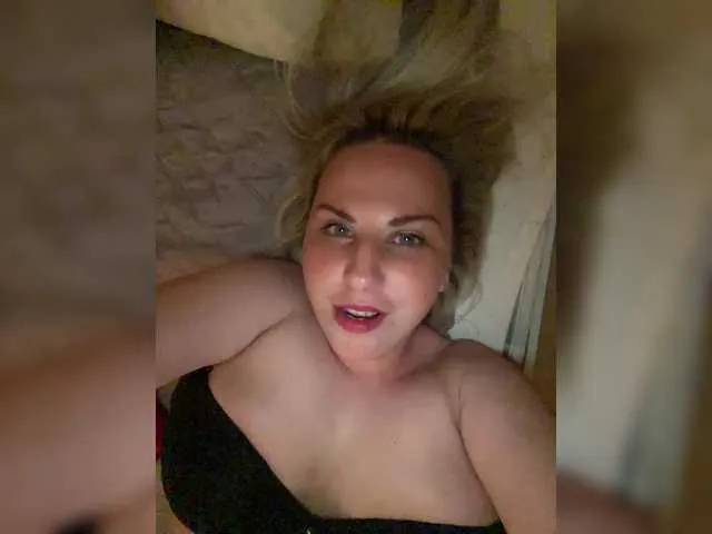 luna_berryy – webcam model profile photo Image 10