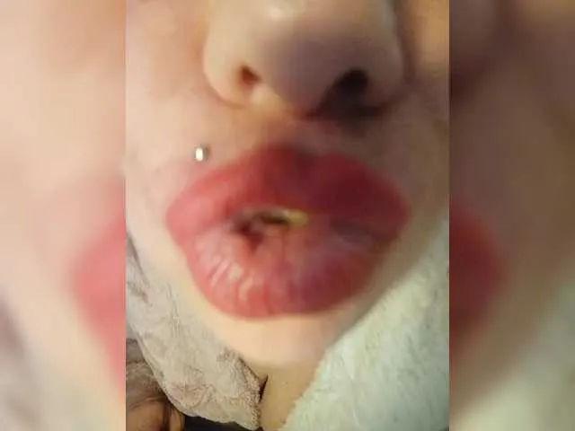 luna_berryy – webcam model profile photo Image 4