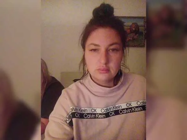 luna_berryy – webcam model profile photo Image 9