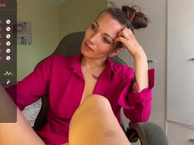 Naughty-Mari Image 10
