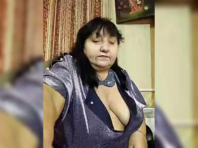 Nezsbudka – webcam model profile photo