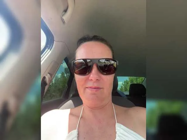 Daddyslut2_0 – webcam model profile photo Image 6