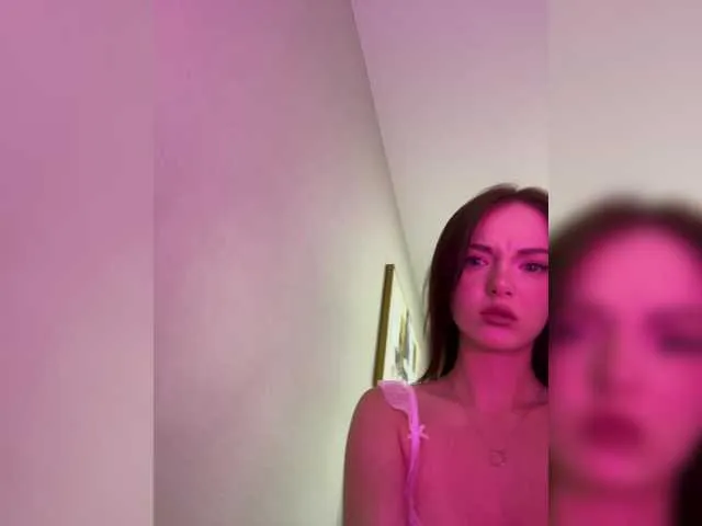 Taanni – webcam model profile photo Image 3