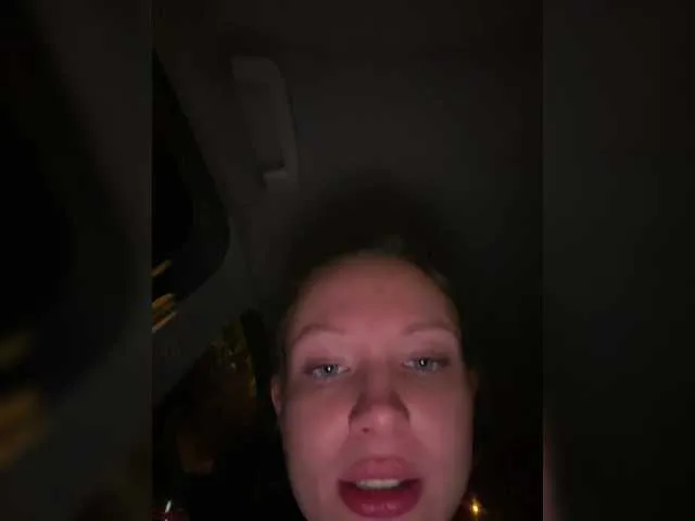lily_morty – webcam model profile photo Image 2