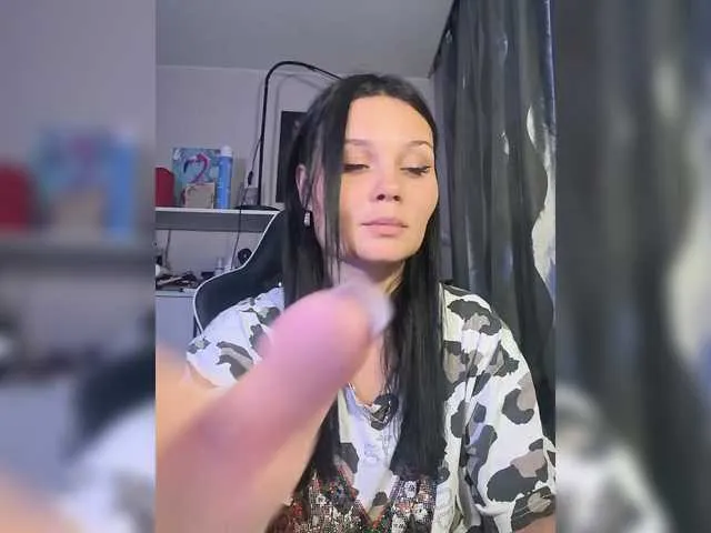 xunybany – webcam model profile photo Image 11