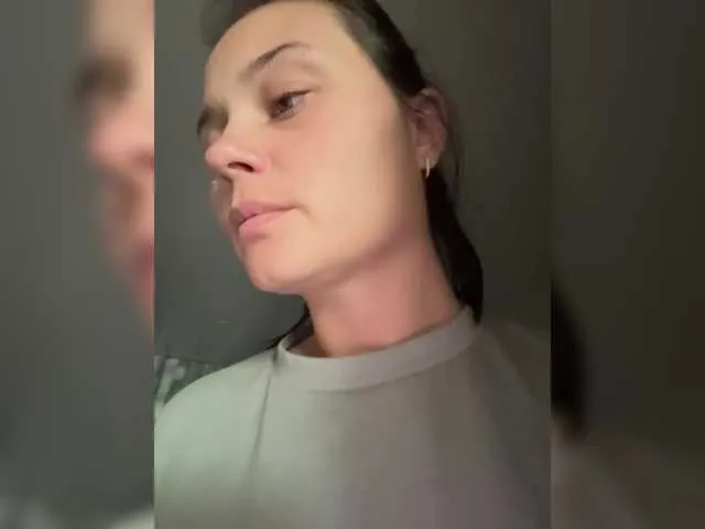 xunybany – webcam model profile photo Image 17