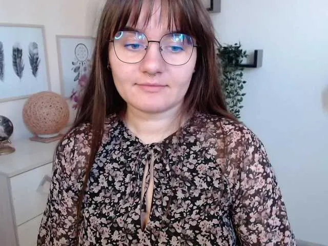 hina_porn – webcam model profile photo Image 11