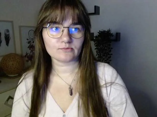 hina_porn – webcam model profile photo Image 13